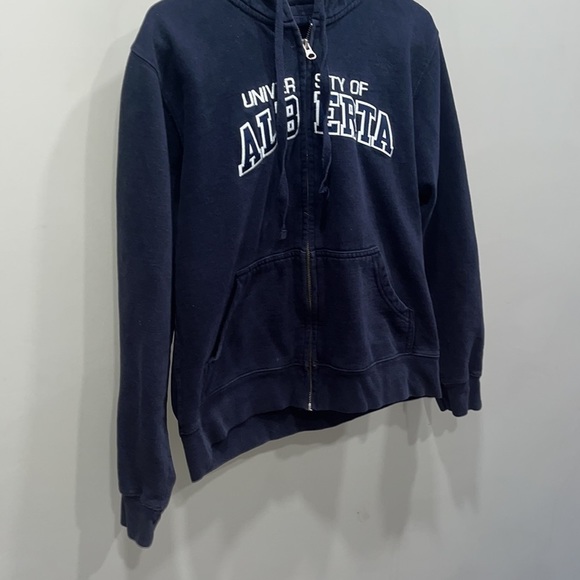 University of Alberta medium zip up hoodie - Picture 3 of 5